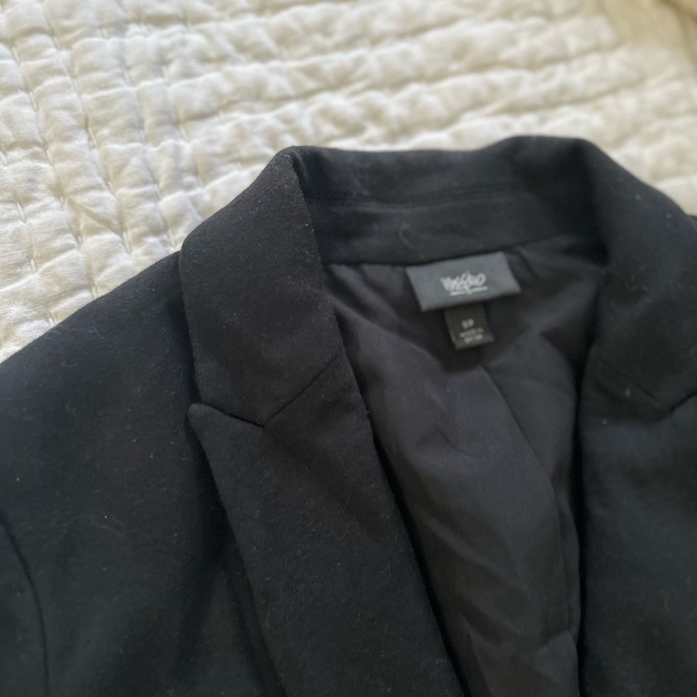 Women’s Mossimo Solid Black One-Button Stretch Co… - image 4